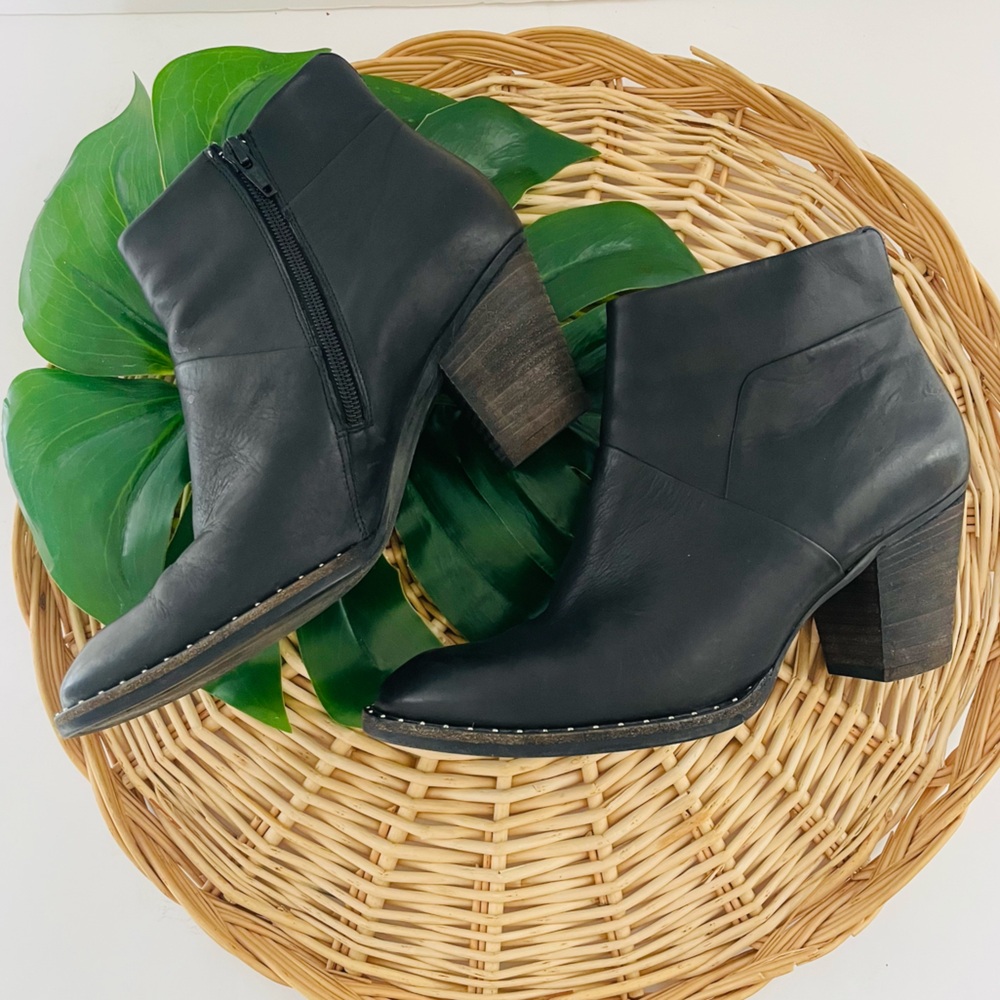 Paul Green Stella Black Leather Ankle Studded Booties Heel Boots Size 7-1/2